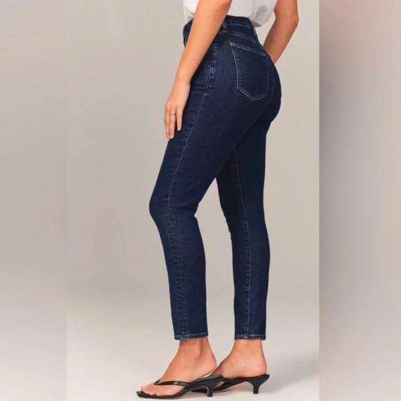 Abercrombie & Fitch Curve Love 25/0 Short Super Skinny Ankle High Rise Jeans - Picture 1 of 12